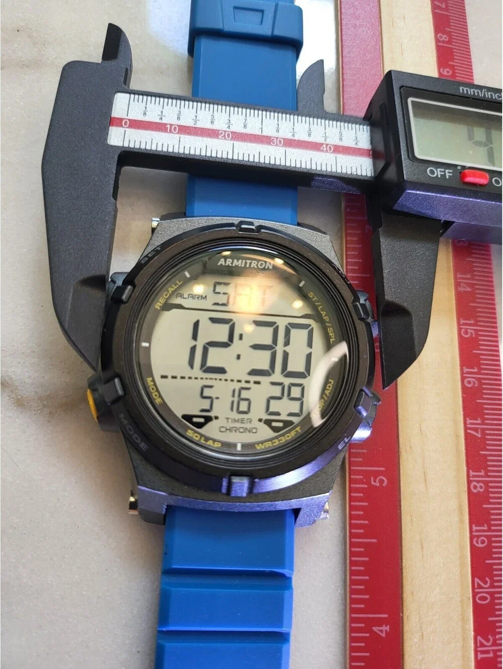 Armitron ProSport M1192 Mens Watch Black Acrylic 100m AlarmChron Date Quartz EUC